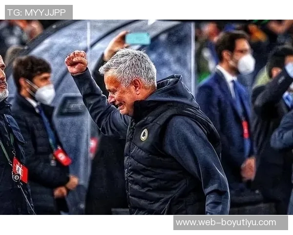 那不勒斯冬季追逐费耶诺德中场廷伯合同将于明夏到期